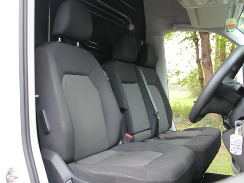 Volkswagen Crafter 2.0 TDI CR35 Trendline FWD LWB High Roof Euro 6 (s/s) 5dr 8