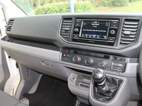 Volkswagen Crafter 2.0 TDI CR35 Trendline FWD LWB High Roof Euro 6 (s/s) 5dr 17