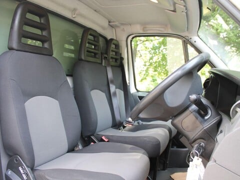 Iveco Daily 3.0 TD 50C15 L2 4dr 8