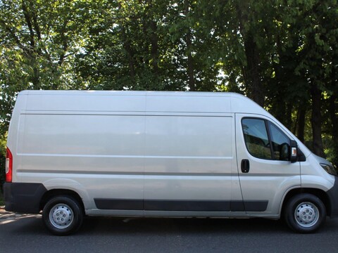 Peugeot Boxer 2.0 BlueHDi 335 Professional L3 H2 Euro 6 5dr 2