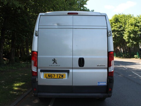 Peugeot Boxer 2.0 BlueHDi 335 Professional L3 H2 Euro 6 5dr 4
