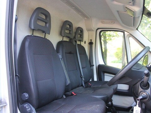 Peugeot Boxer 2.0 BlueHDi 335 Professional L3 H2 Euro 6 5dr 6