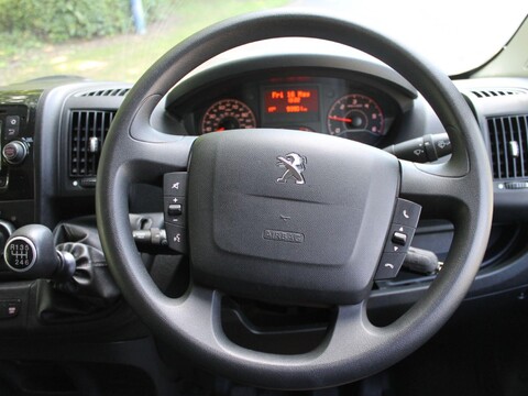 Peugeot Boxer 2.0 BlueHDi 335 Professional L3 H2 Euro 6 5dr 12