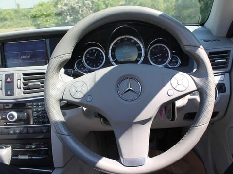 Mercedes-Benz E Class 3.0 E350 CDI V6 BlueEfficiency SE Cabriolet G-Tronic Euro 5 2dr 13