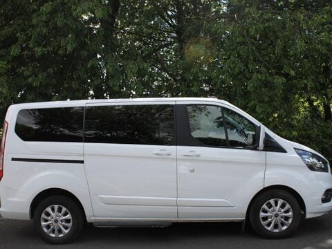 Ford Tourneo Custom 1.0 320 EcoBoost 13.6kWh Titanium Auto L1 Euro 6 5dr 2