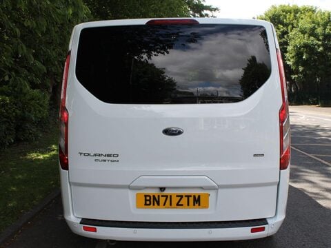 Ford Tourneo Custom 1.0 320 EcoBoost 13.6kWh Titanium Auto L1 Euro 6 5dr 7
