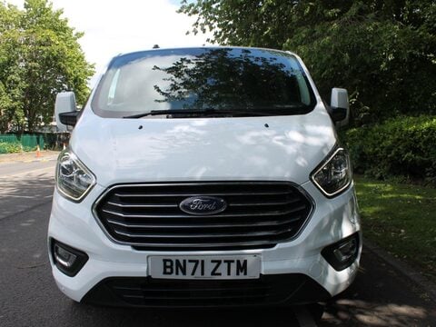 Ford Tourneo Custom 1.0 320 EcoBoost 13.6kWh Titanium Auto L1 Euro 6 5dr 14