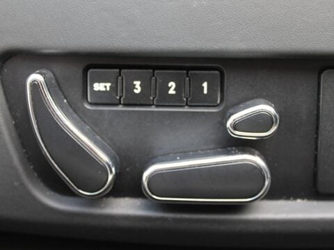 Bentley Continental 6.0 W12 GTC Speed Auto 4WD Euro 4 2dr 32
