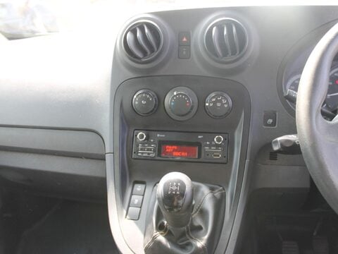 Mercedes-Benz Citan 1.5 109 CDI BlueEfficiency L1 Euro 5 (s/s) 4dr 17