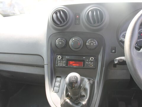 Mercedes-Benz Citan 1.5 109 CDI BlueEfficiency L1 Euro 5 (s/s) 4dr 17