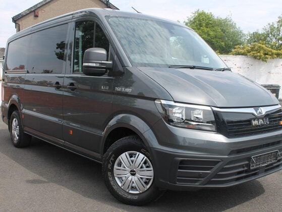 MAN TGE 2.0 BiTurbo 3180d LION XS 4WD Standard Medium Roof Euro 6 (s/s) 5dr