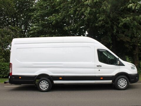 Ford Transit 2.0 350 EcoBlue Trend RWD L4 H3 Euro 6 (s/s) 5dr 2