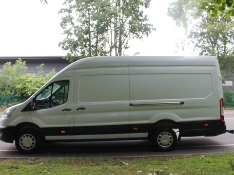 Ford Transit 2.0 350 EcoBlue Trend RWD L4 H3 Euro 6 (s/s) 5dr 5