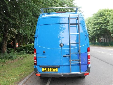 Mercedes-Benz Sprinter 2.1 313 CDi RWD L2 4dr 5