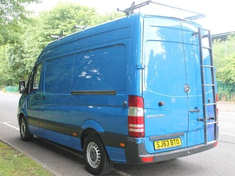 Mercedes-Benz Sprinter 2.1 313 CDi RWD L2 4dr 6