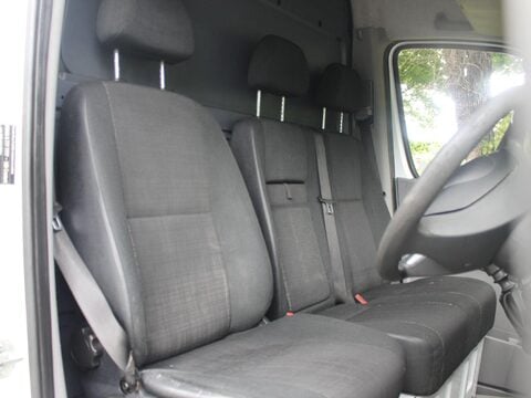 Mercedes-Benz Sprinter 2.1 313 CDi RWD L2 4dr 14
