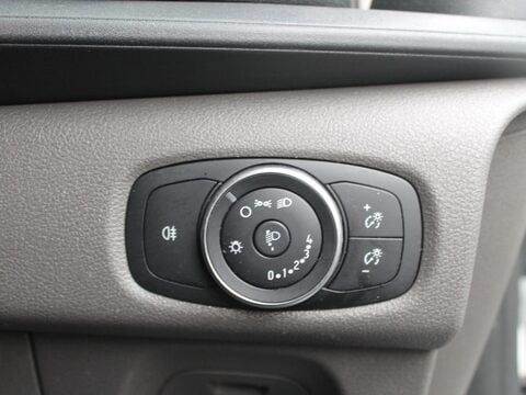 Ford Transit Custom 2.0 300 EcoBlue Leader Crew Van L1 H1 Euro 6 (s/s) 5dr 17