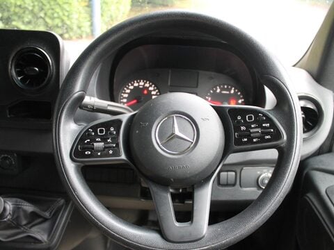 Mercedes-Benz Sprinter 2.1 314 CDI Progressive RWD L2 H2 Euro 6 (s/s) 5dr 31