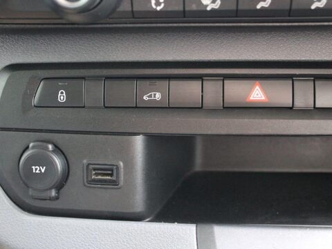 Vauxhall Vivaro 1.5 Turbo D 2900 Dynamic L2 H1 Euro 6 (s/s) 6dr 28