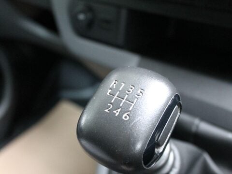 Vauxhall Vivaro 1.5 Turbo D 2900 Dynamic L2 H1 Euro 6 (s/s) 6dr 29