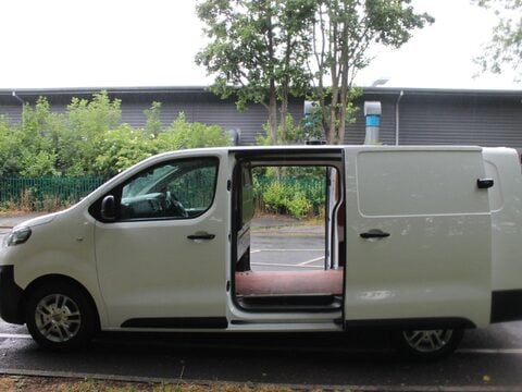 Vauxhall Vivaro 1.5 Turbo D 2900 Dynamic L2 H1 Euro 6 (s/s) 6dr 12
