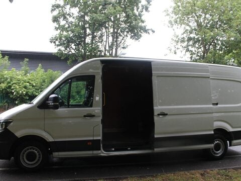 Volkswagen Crafter 2.0 TDI CR35 Trendline FWD LWB High Roof Euro 6 (s/s) 5dr 18