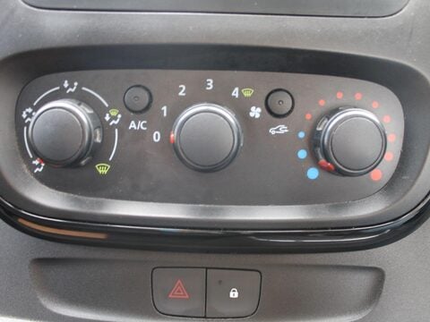 Vauxhall Vivaro 1.6 CDTi 2900 BiTurbo ecoTEC Limited Edition Nav L2 H1 Euro 6 (s/s) 5dr 27