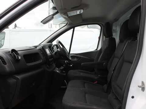 Vauxhall Vivaro 1.6 CDTi 2900 BiTurbo ecoTEC Limited Edition Nav L2 H1 Euro 6 (s/s) 5dr 14