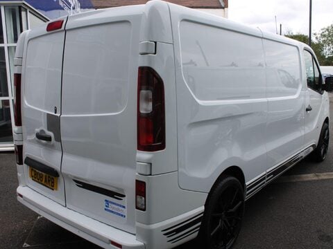 Vauxhall Vivaro 1.6 CDTi 2900 BiTurbo ecoTEC Limited Edition Nav L2 H1 Euro 6 (s/s) 5dr 3