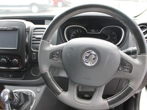 Vauxhall Vivaro 1.6 CDTi 2900 BiTurbo ecoTEC Limited Edition Nav L2 H1 Euro 6 (s/s) 5dr 21
