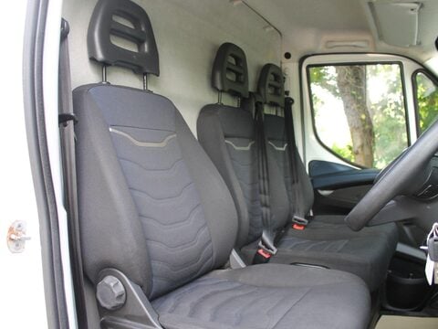 Iveco Daily 2.3D HPI 12V 35S 3520 MWB H1 Euro 6 (s/s) 5dr 13