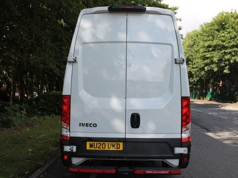 Iveco Daily 2.3D HPI 12V 35S 3520 MWB H1 Euro 6 (s/s) 5dr 4