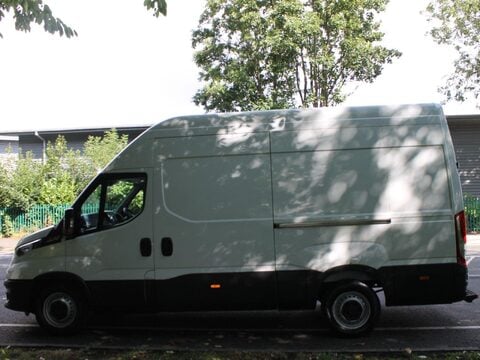 Iveco Daily 2.3D HPI 12V 35S 3520 MWB H1 Euro 6 (s/s) 5dr 6