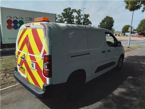 Peugeot Partner 1.5 BlueHDi 950 Professional Long Panel Van LWB Euro 6 (s/s) 6dr 9