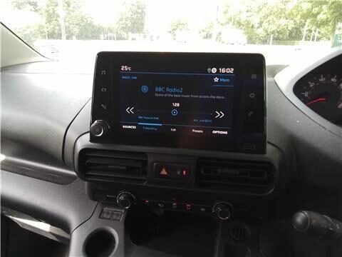 Peugeot Partner 1.5 BlueHDi 950 Professional Long Panel Van LWB Euro 6 (s/s) 6dr 5