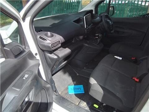 Peugeot Partner 1.5 BlueHDi 950 Professional Long Panel Van LWB Euro 6 (s/s) 6dr 12