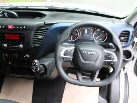 Iveco Daily 2.3D HPI 12V 35S 3520 MWB H1 Euro 6 (s/s) 5dr 27