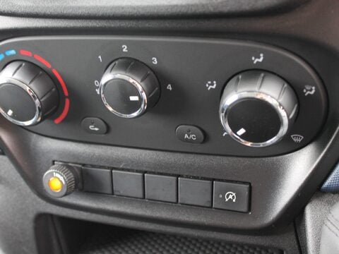Iveco Daily 2.3D HPI 12V 35S 3520 MWB H1 Euro 6 (s/s) 5dr 44