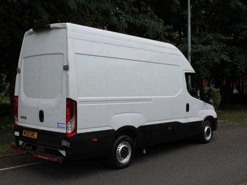 Iveco Daily 2.3D HPI 12V 35S 3520 MWB H1 Euro 6 (s/s) 5dr 3