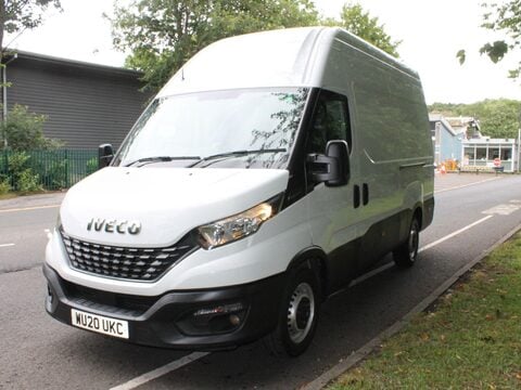 Iveco Daily 2.3D HPI 12V 35S 3520 MWB H1 Euro 6 (s/s) 5dr 9