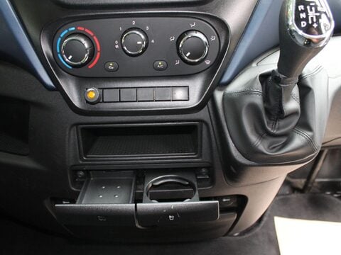 Iveco Daily 2.3D HPI 12V 35S 3520 MWB H1 Euro 6 (s/s) 5dr 31