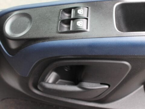 Iveco Daily 2.3D HPI 12V 35S 3520 MWB H1 Euro 6 (s/s) 5dr 15