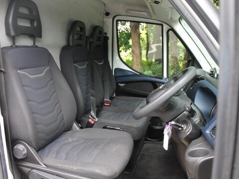 Iveco Daily 2.3D HPI 12V 35S 3520 MWB H1 Euro 6 (s/s) 5dr 35