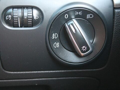 Volkswagen Golf 2.0 TDI BlueMotion Tech GT Euro 5 (s/s) 5dr 25