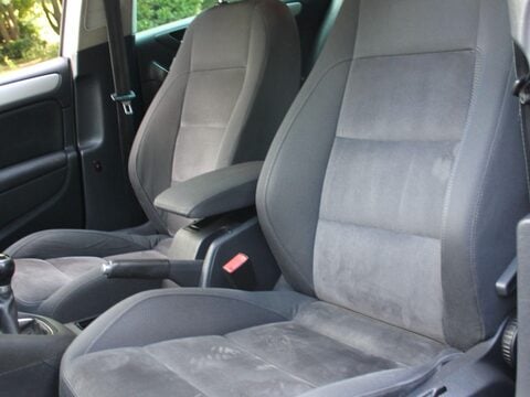 Volkswagen Golf 2.0 TDI BlueMotion Tech GT Euro 5 (s/s) 5dr 38