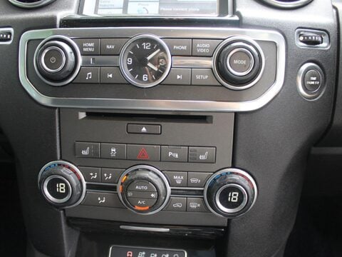 Land Rover Discovery 3.0 SD V6 HSE Auto 4WD Euro 5 5dr 37