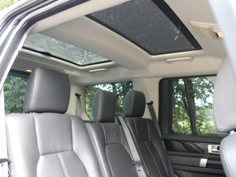Land Rover Discovery 3.0 SD V6 HSE Auto 4WD Euro 5 5dr 19