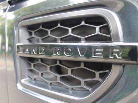 Land Rover Discovery 3.0 SD V6 HSE Auto 4WD Euro 5 5dr 11