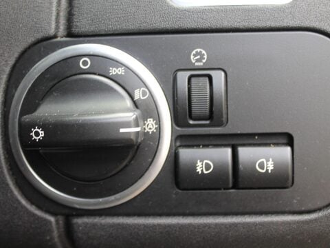 Land Rover Discovery 3.0 SD V6 HSE Auto 4WD Euro 5 5dr 33