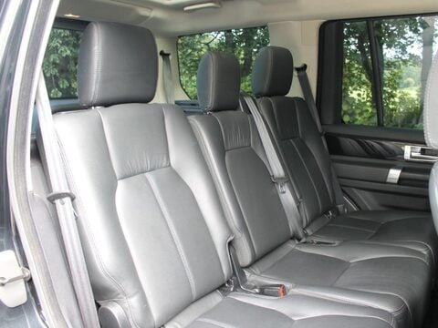 Land Rover Discovery 3.0 SD V6 HSE Auto 4WD Euro 5 5dr 18